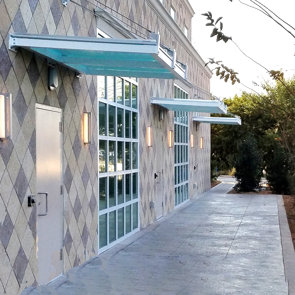 protective canopies at Hampton Inn