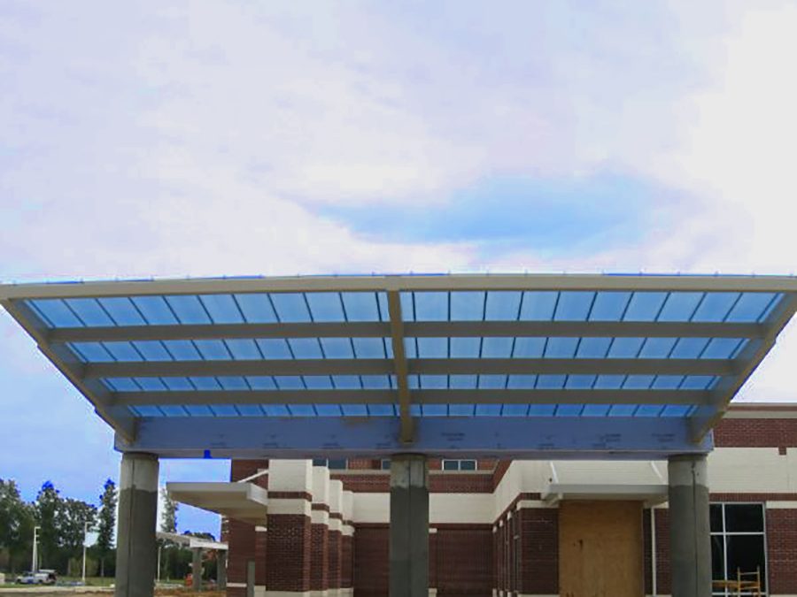 The Glazing Showdown: Why Polycarbonate Triumphs over Fiberglass in Architectural Projects