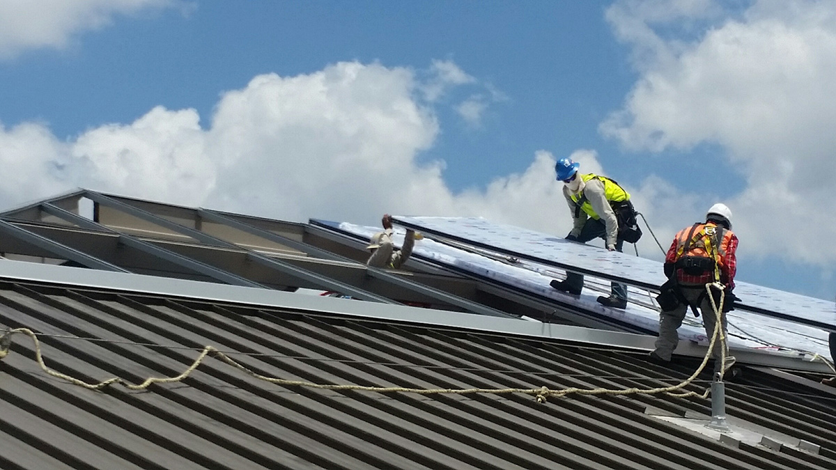 installing the poly skylight polycarbonate skylight installation