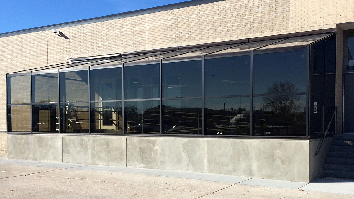 Glass cover Lee Aerospace Walkway cover